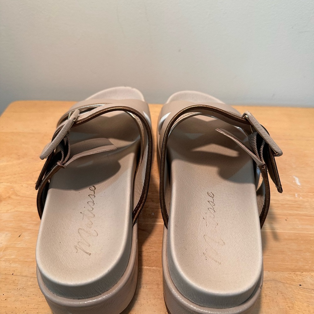 Matisse Stylish Tan Platform Sandals - Picture 5 of 7
